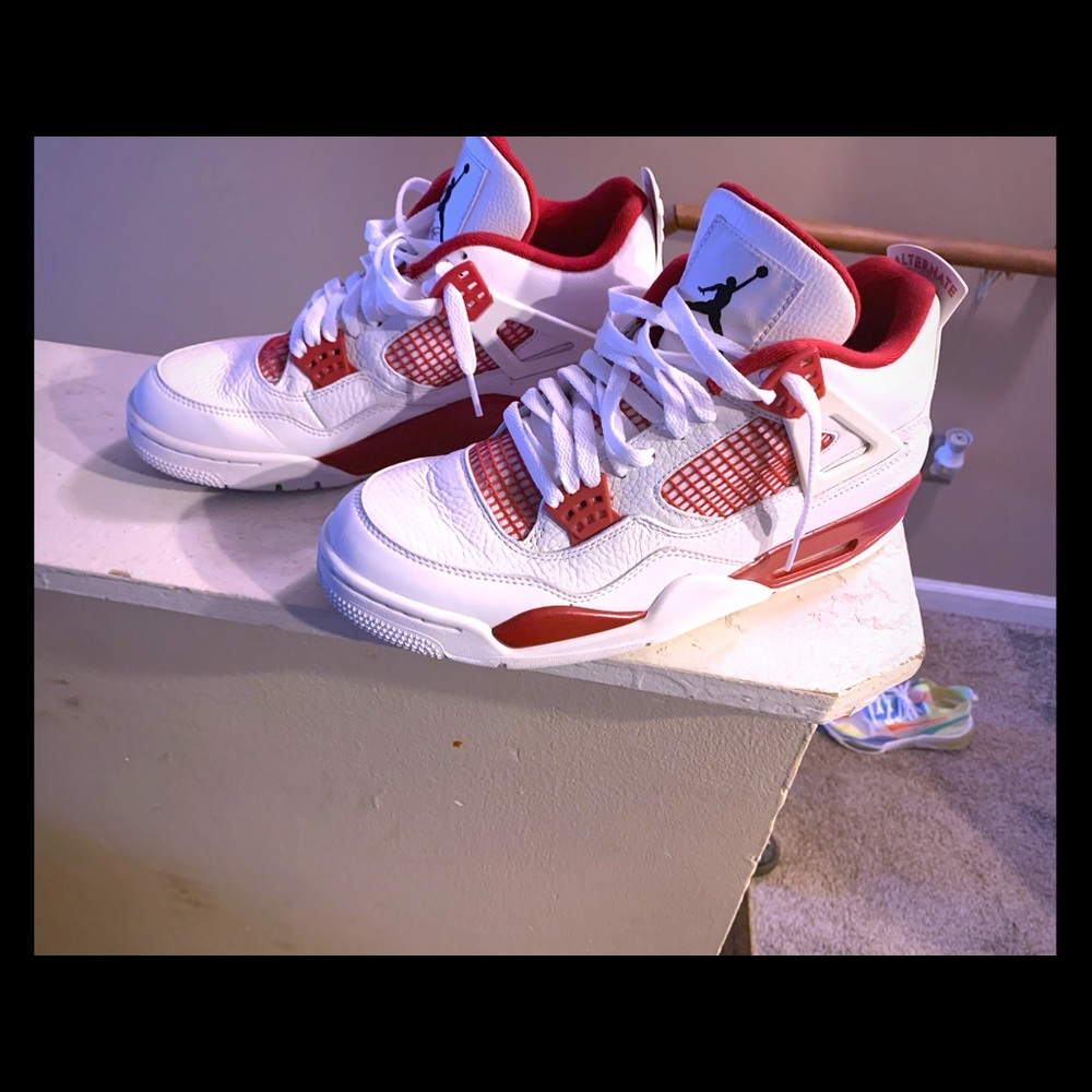 Jordan 4